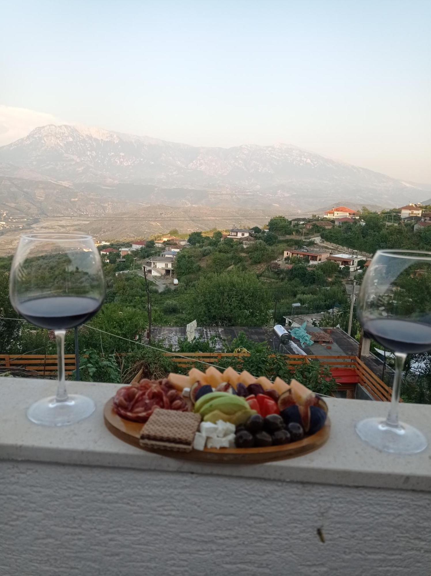 Villa Kuci, Drobonik Μπεράτ Εξωτερικό φωτογραφία